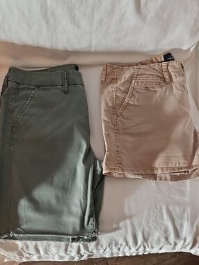 (2) Pairs American Eagle Size 8 Shorts
